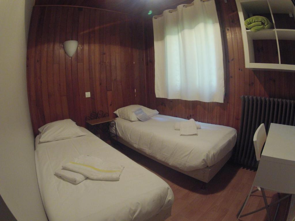 Auberge Restaurant Du Virage Chamrousse Room photo